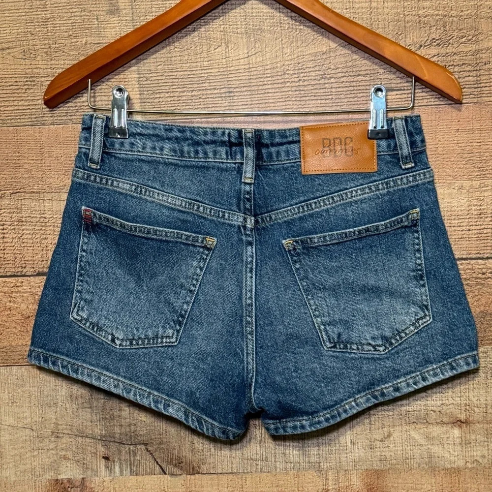 🌻 BDG Urban Outfitters Denim Mini-Shorts 2" Women's size 26 Summer Casual Beach - Picture 2 of 9
